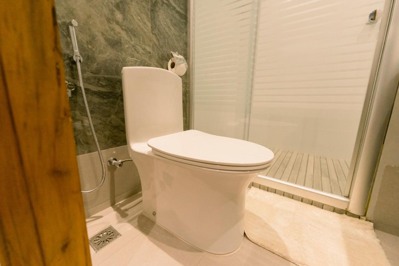 Madonna Hometel And Suites New Pandan Panabo Esterno foto