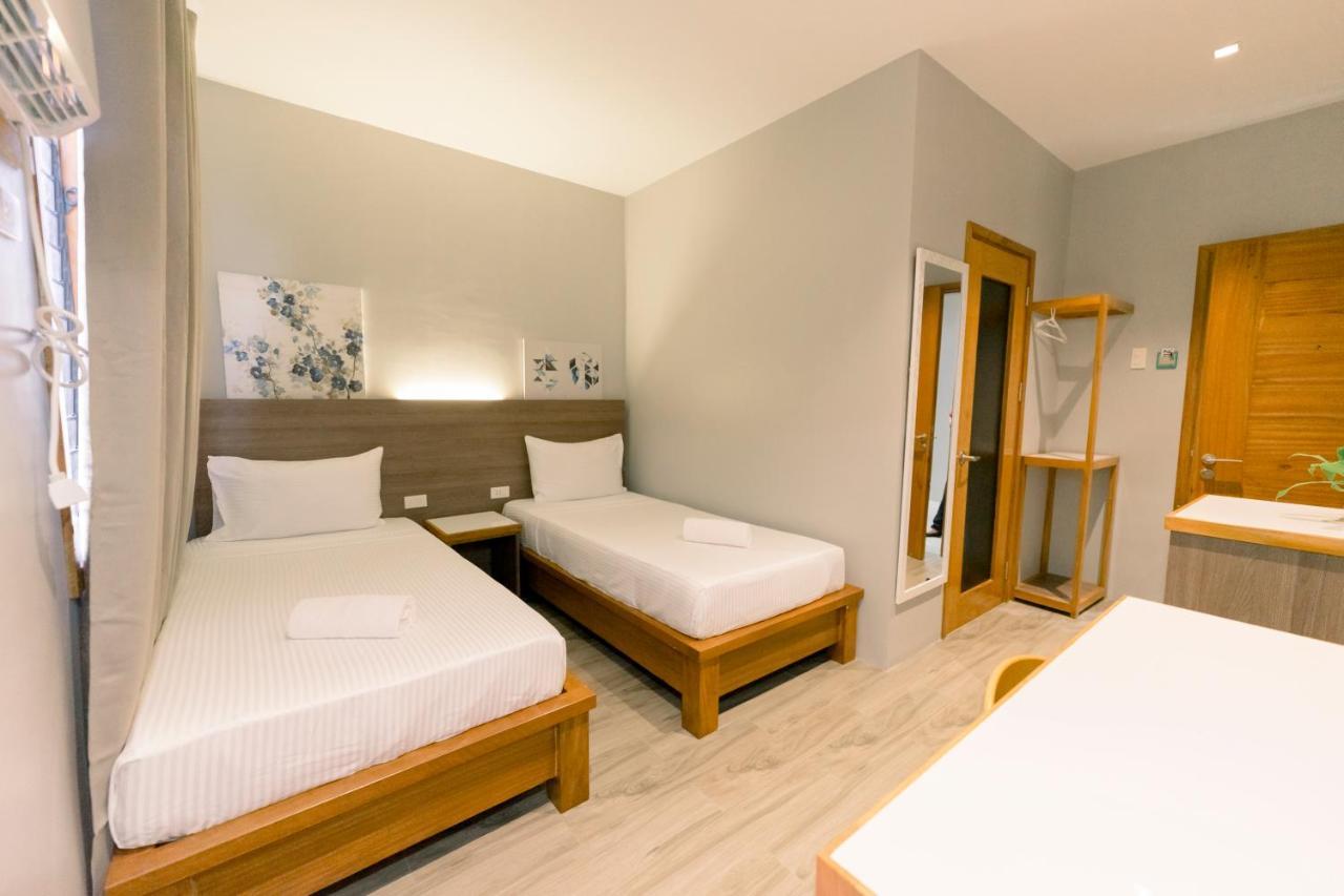 Madonna Hometel And Suites New Pandan Panabo Esterno foto