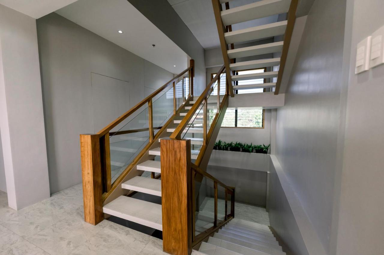 Madonna Hometel And Suites New Pandan Panabo Esterno foto