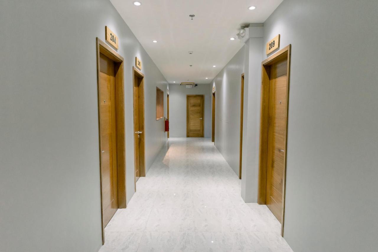 Madonna Hometel And Suites New Pandan Panabo Esterno foto