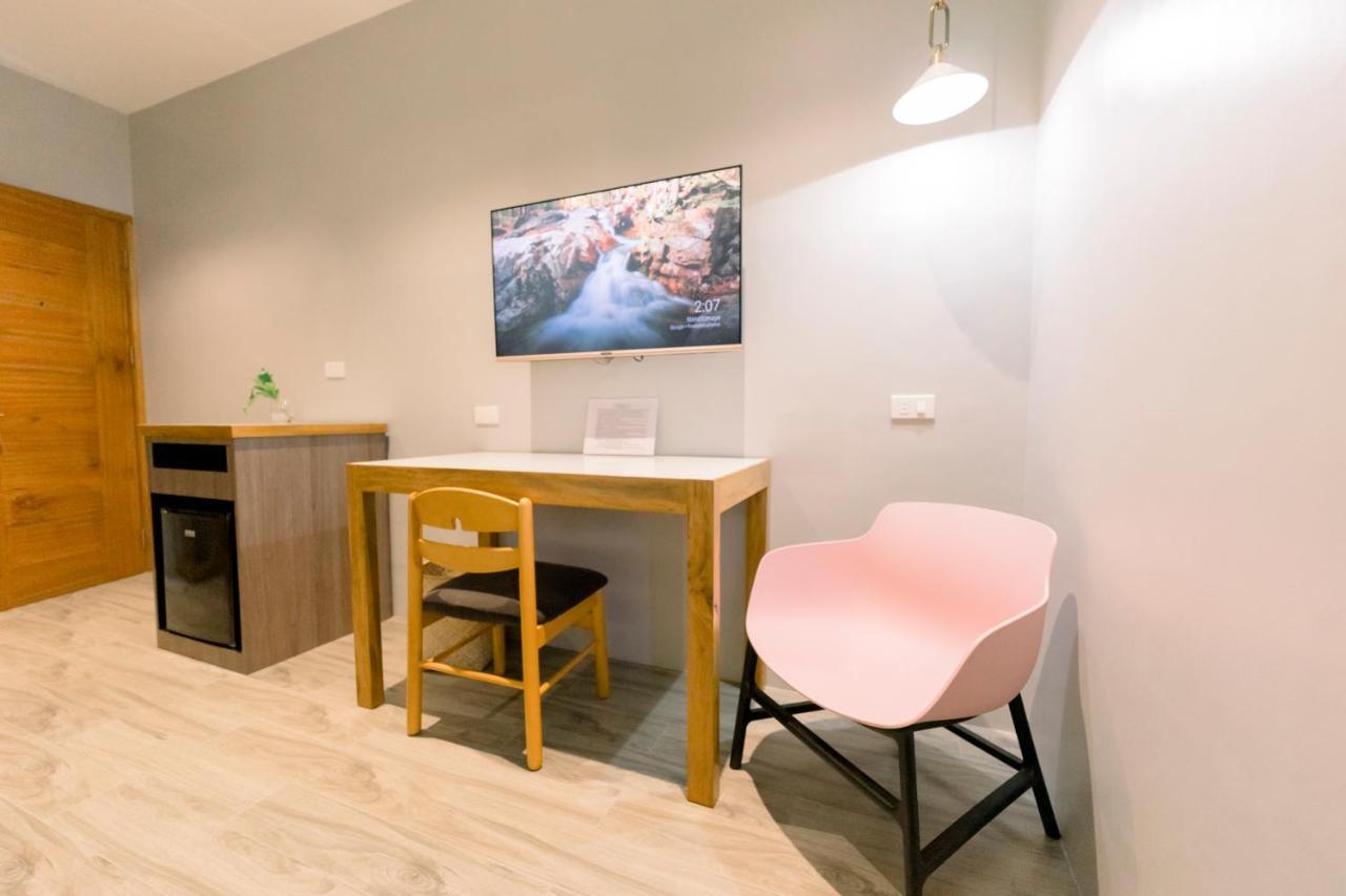 Madonna Hometel And Suites New Pandan Panabo Esterno foto