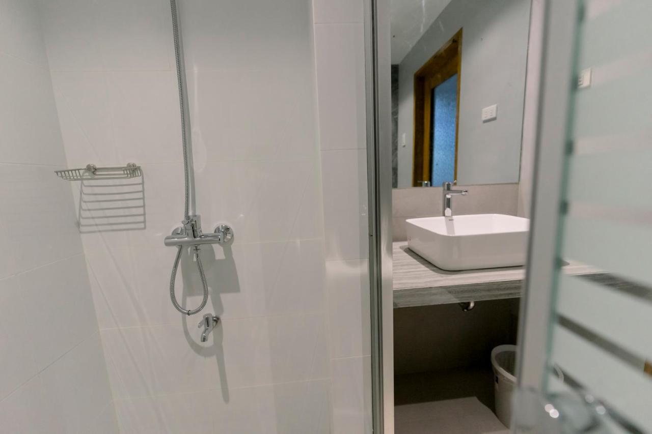 Madonna Hometel And Suites New Pandan Panabo Esterno foto